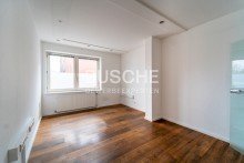 Innenansicht Heekweg || 219 m� B�ro-/Praxisfl�che || 7 B�ror�ume ||  Empfang || Landhausdielen
