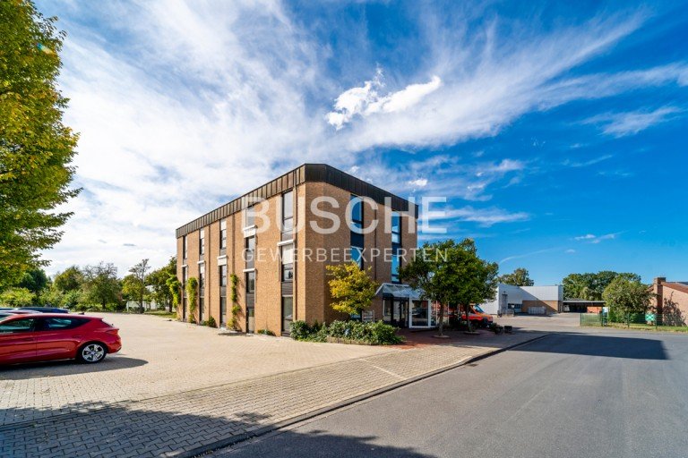 Au�enansicht Warendorf B�rofl�che Warendorf, Freckenhorst || ca. 877 m� B�rofl�chen || offene Raumstruktur || viele Glasfl�chen