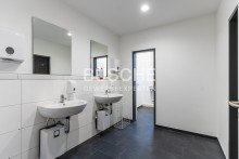 WCs Franz-Lenz-Stra�e || ca. 284 m� B�ro || Renoviert || Kurzfristig bezugsfertig