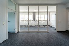 Besprechungsraum 5. Etage Correnstra�e || 302 m� B�roeinheit || �ber 2 Etagen ||  optimale Anbindung