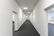Flur Franz-Lenz-Stra�e || ca. 284 m� B�ro || Renoviert || Kurzfristig bezugsfertig