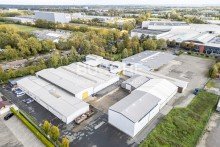 Au�enansicht Greven-Reckenfeld || Lager-/Produktion mit B�ro || 21.081 m� Grundst�ck || 7.530 m�  Nutzfl�che