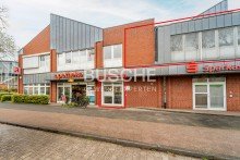 Zugang Heekweg || 219 m� B�ro-/Praxisfl�che || 7 B�ror�ume ||  Empfang || Landhausdielen