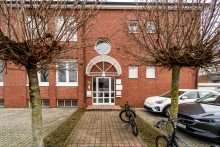 Hauseingang An den Loddenb�schen || 230 m� B�ro || gro�er Empfangs-/Open Space Bereich ||  4 B�ror�ume ||  Teek�che