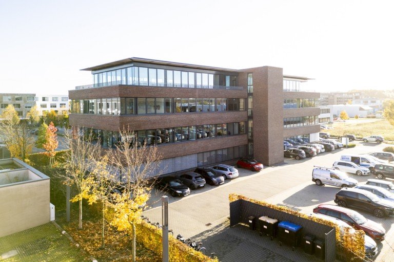 Titelbild M�nster B�rohaus Loddenheide || 285 m� B�ro || hochwertiger Ausbau || Kellerfl�che || 7 Parkpl�tze ||