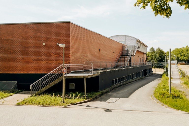Au�enansicht Dorsten Halle / Lager / Produktion Wulfener Markt || 10.696 m� Gewerbefl�che || teilbar || frei nach Vereinbarung