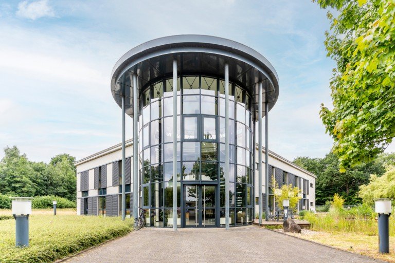 Au�enansicht Gronau (Westfalen) B�rofl�che Gronau || 1.100 m� hochwertige B�ro-/Ausstellungsfl�che|| 593 m� Lagerfl�che