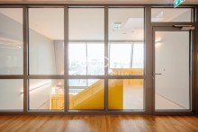 Zugang aus Treppenhaus Winkelhausenstra�e || ca. 432 m� B�roeinheit || Exklusiver Zugang in der Etage|| Mega-Ausblick