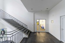 Treppenhaus Franz-Lenz-Stra�e || ca. 284 m� B�ro || Renoviert || Kurzfristig bezugsfertig