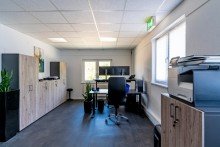 B�ro im Obergeschoss Wulfener Markt || 10.696 m� Gewerbefl�che || teilbar || frei nach Vereinbarung